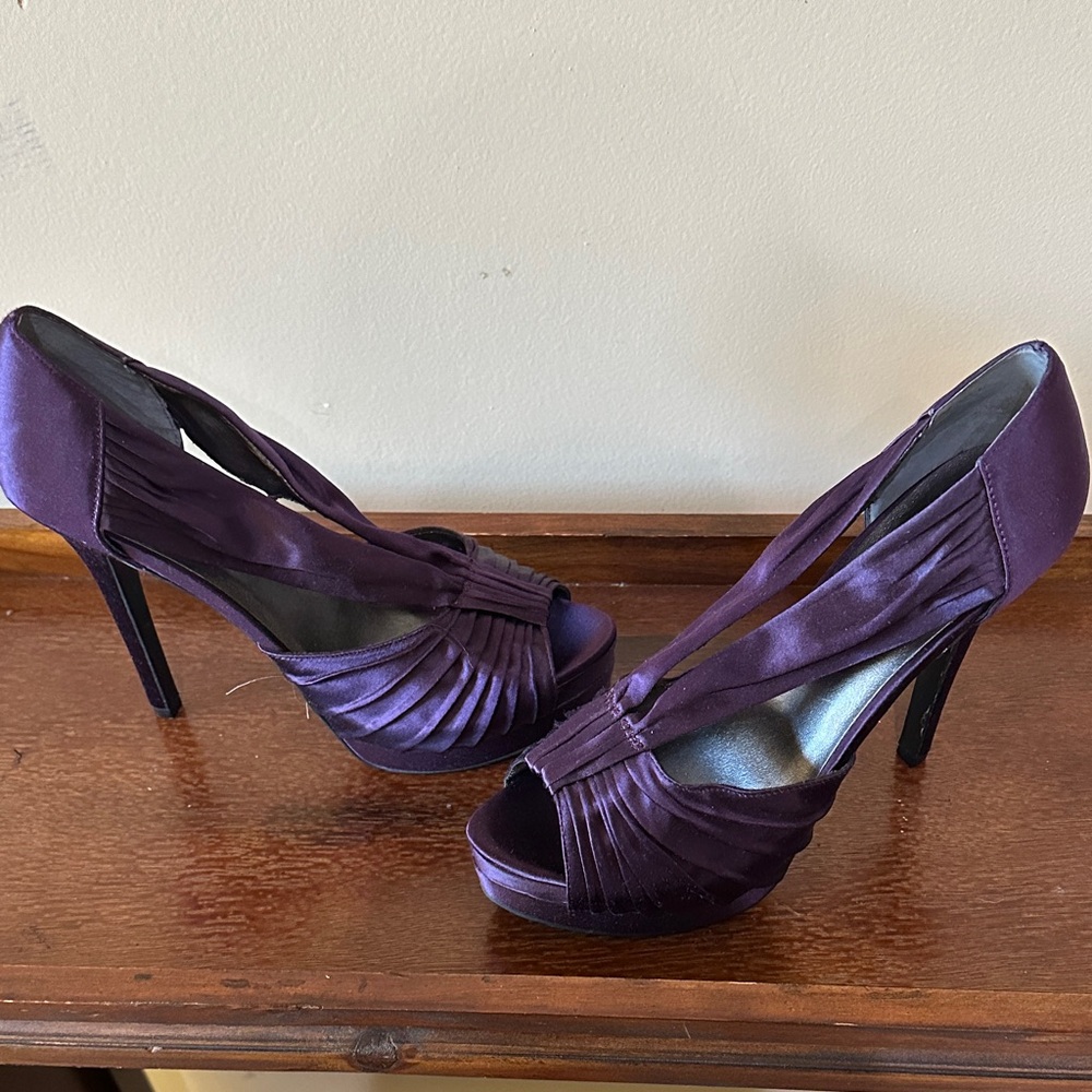 Jessica Simpson Elegant Purple Heels